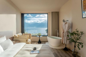 Mountain and Sea View Garden Hotel